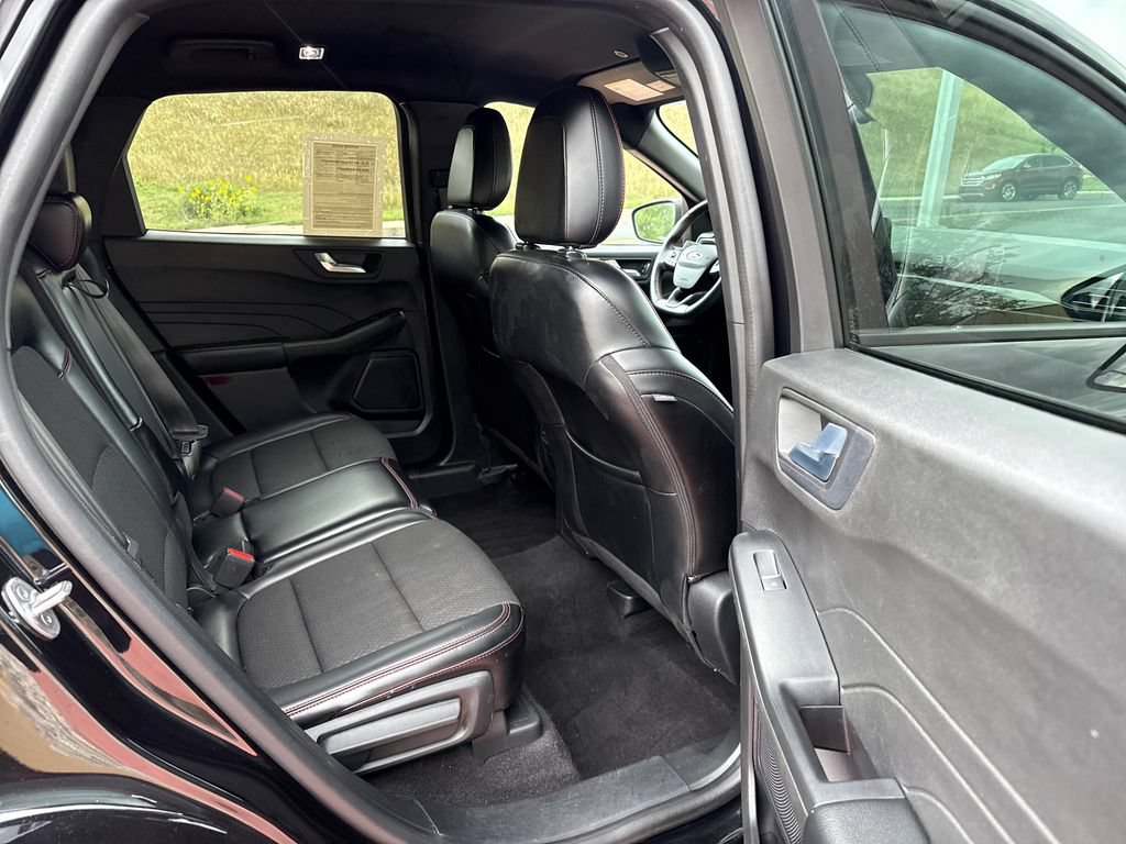 Certified 2024 Ford Escape ST-Line AWD/4WD image 25