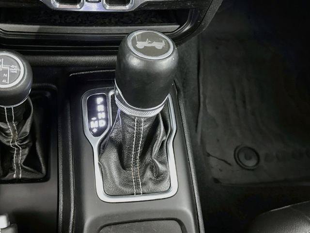 Used 2021 Jeep Wrangler Unlimited Sahara w/ Cold Weather Group AWD/4WD image 18