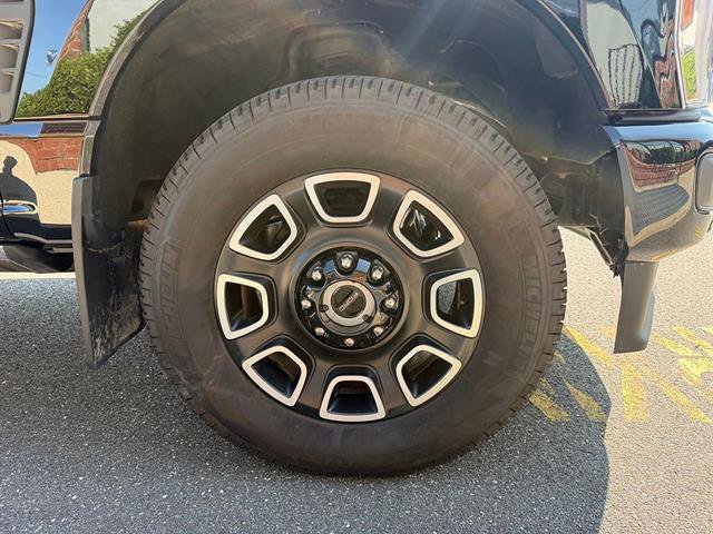 Certified 2025 Ford F250 Platinum w/ FX4 Off-Road Package AWD/4WD image 10