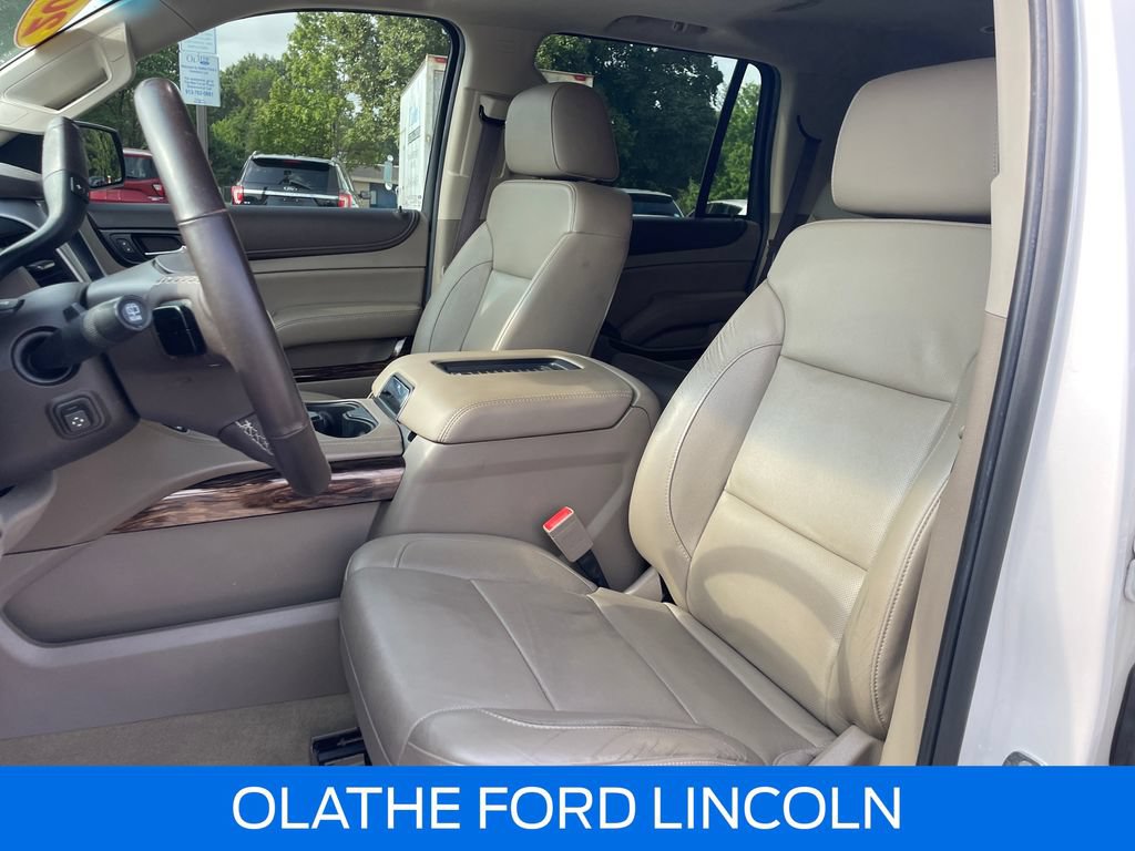 Used 2017 GMC Yukon SLT w/ Premium Edition AWD/4WD image 13