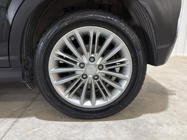 Used 2020 Hyundai Kona SEL image 12