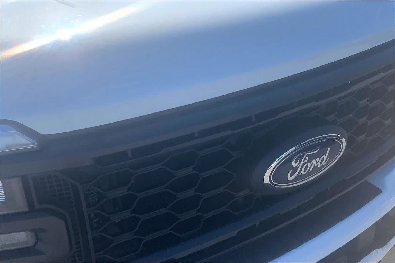 Certified 2025 Ford F250 XL w/ STX Appearance Package AWD/4WD image 30