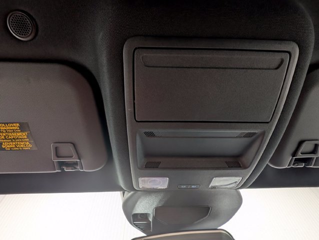 Certified 2025 Ford Escape ST-Line Select AWD/4WD image 8