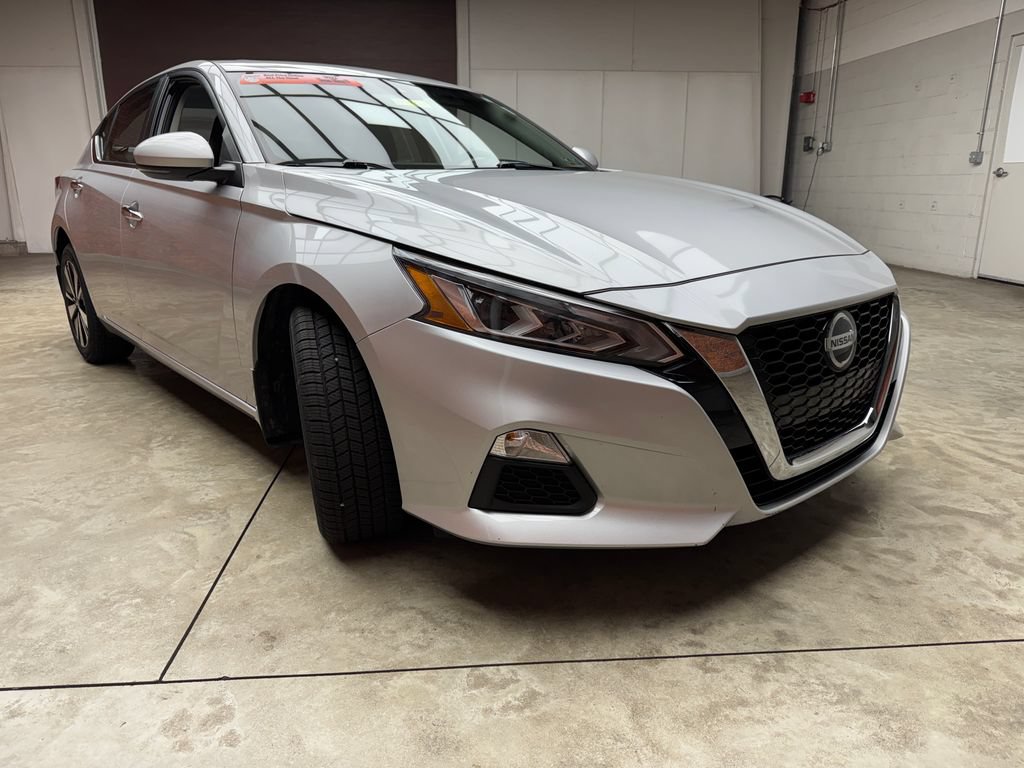 Used 2022 Nissan Altima 2.5 SV w/ SV Premium Package AWD/4WD image 7