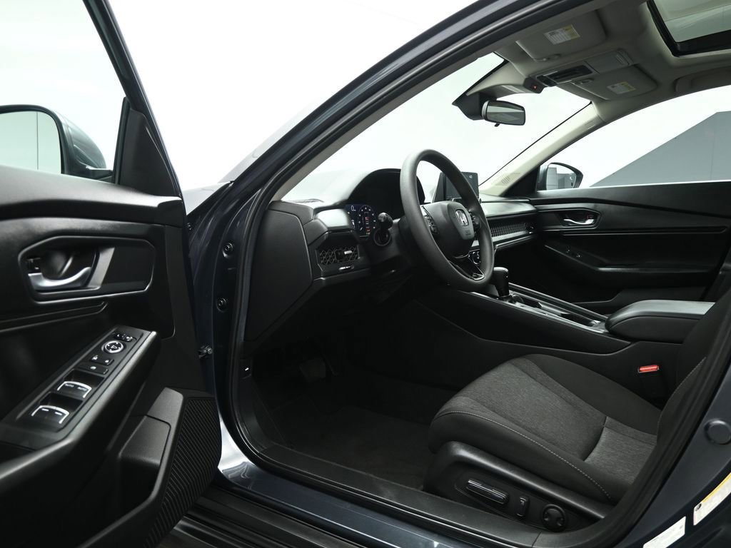 Used 2024 Honda Accord EX image 33