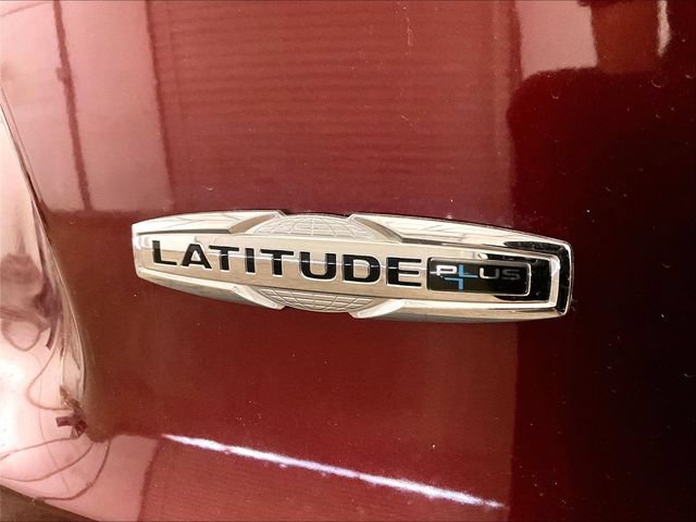 Used 2020 Jeep Cherokee Latitude Plus AWD/4WD image 13