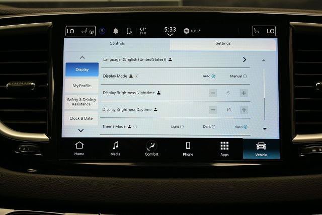Used 2024 Chrysler Pacifica Touring-L FWD image 36