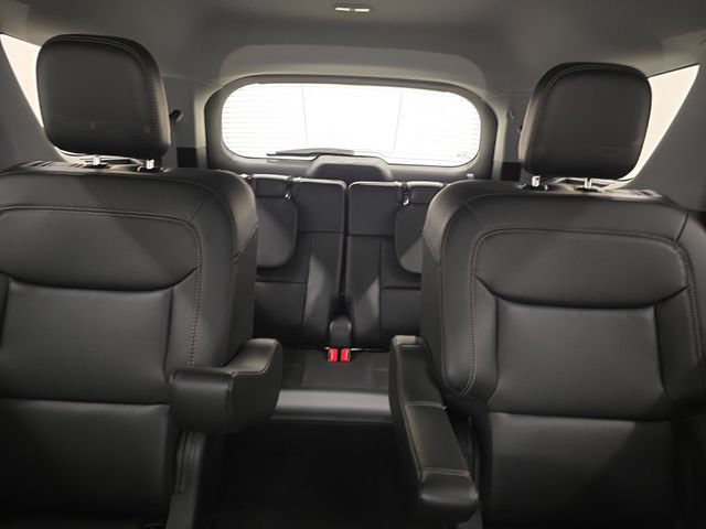 Certified 2024 Ford Explorer XLT w/ Equipment Group 202A AWD/4WD image 21