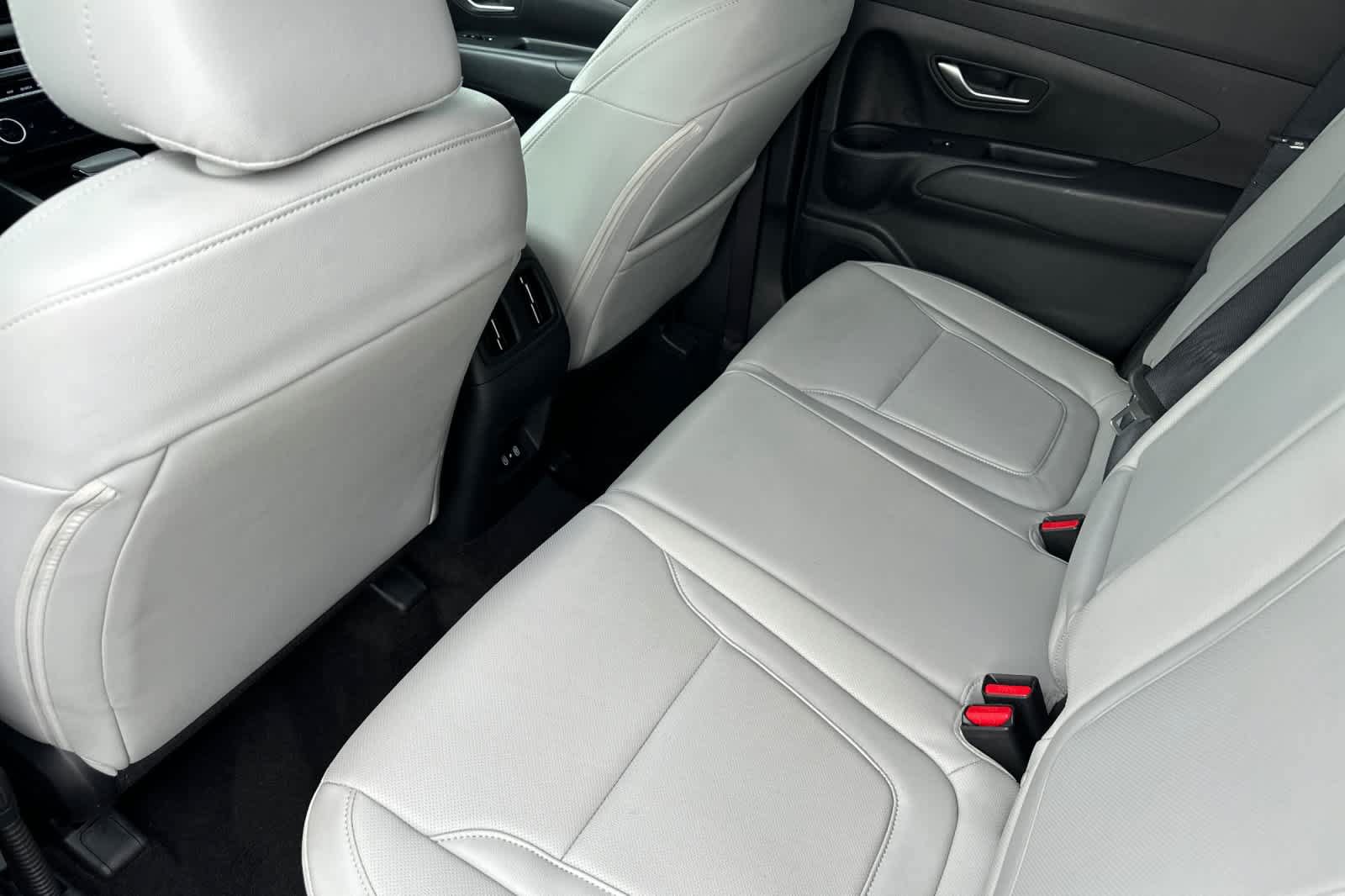 Used 2025 Hyundai Santa Cruz SEL AWD/4WD image 4