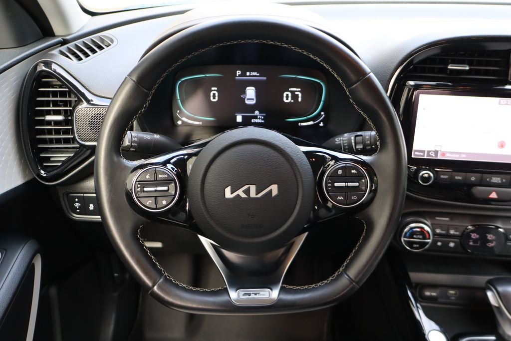 Used 2023 Kia Soul GT-Line FWD image 18
