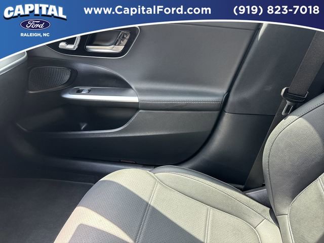 Used 2025 Mercedes-Benz C 300 4MATIC Sedan image 29