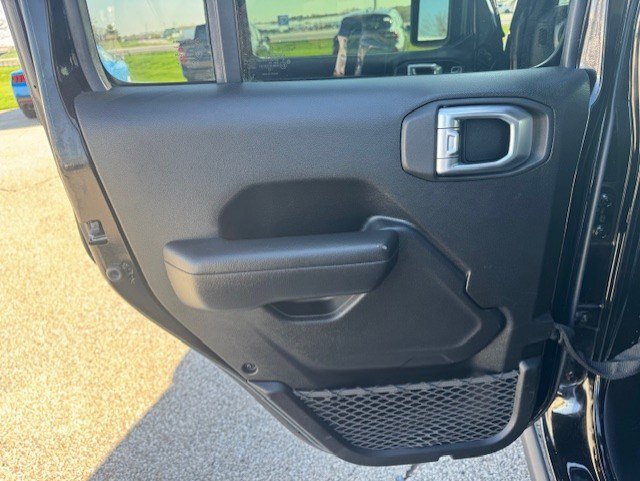 Used 2022 Jeep Gladiator Sport AWD/4WD image 26