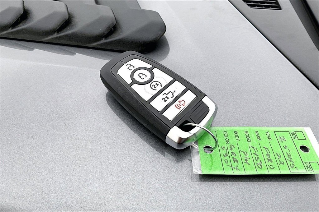 Certified 2022 Ford F150 Lariat w/ Equipment Group 502A High image 12