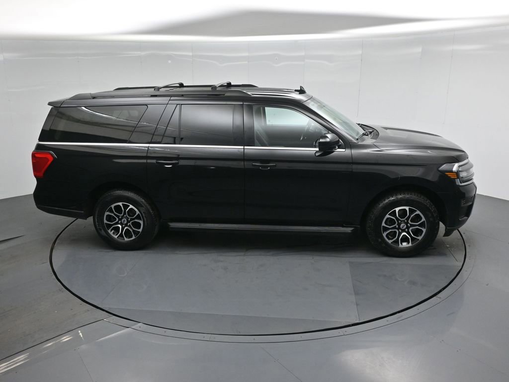 Certified 2024 Ford Expedition Max XLT image 9