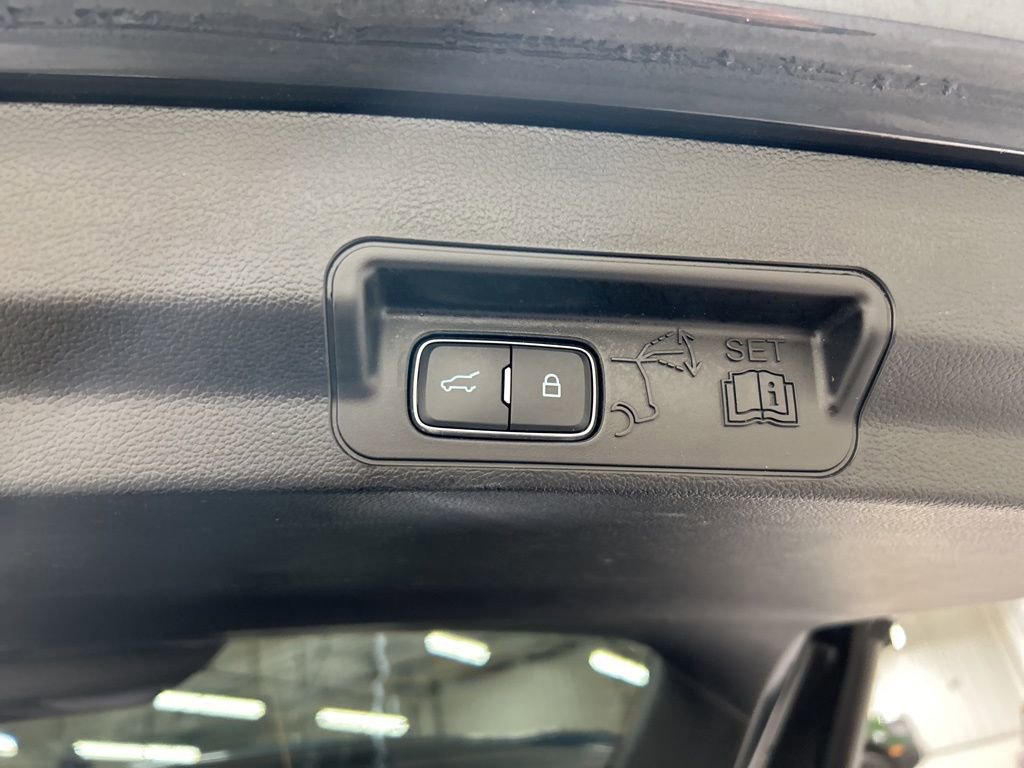 Certified 2024 Ford Explorer XLT w/ Equipment Group 202A image 34