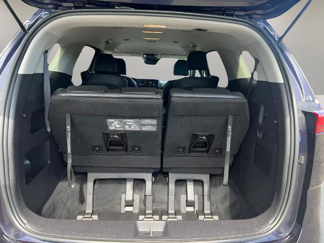 Used 2024 Kia Carnival LX FWD image 31