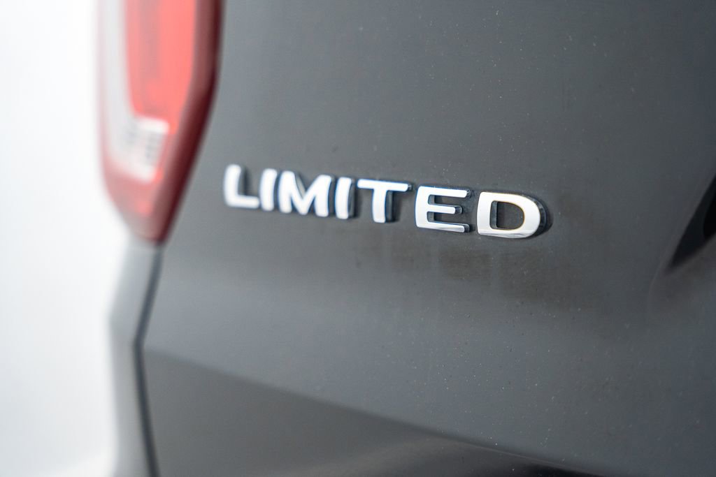 Certified 2018 Ford Explorer Limited AWD/4WD image 10