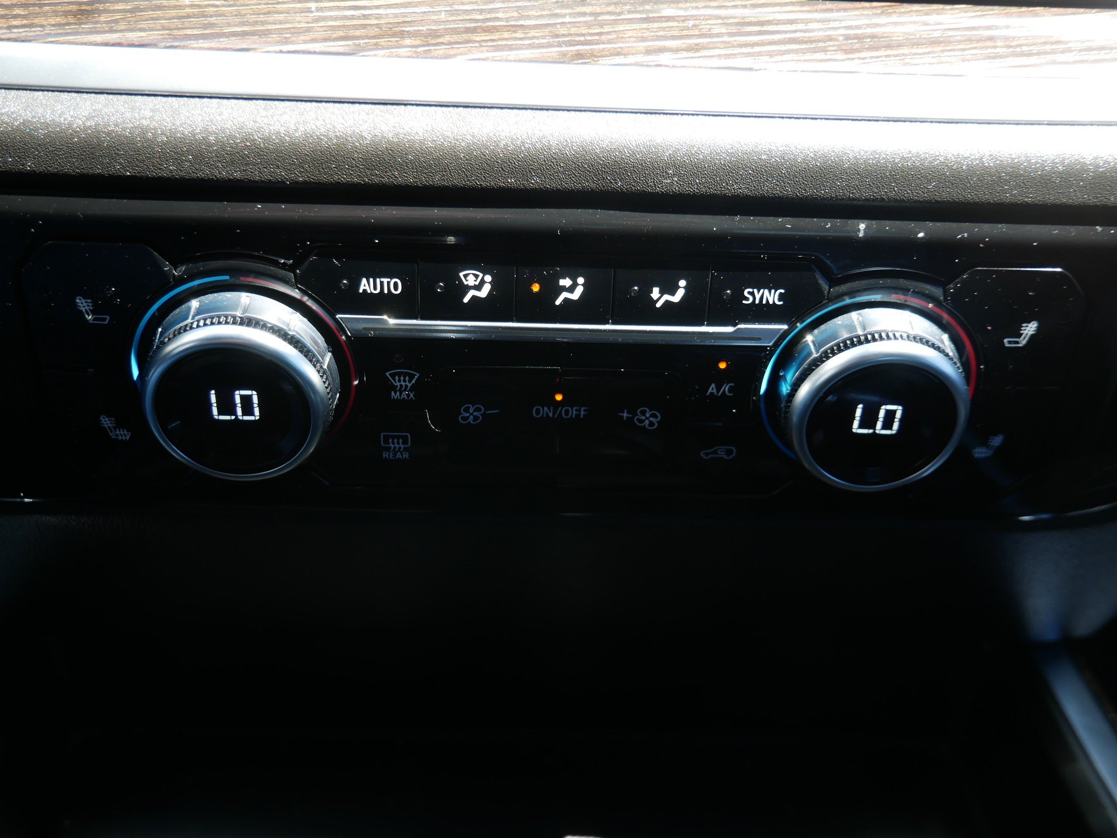 Used 2022 GMC Sierra 1500 Elevation AWD/4WD image 14