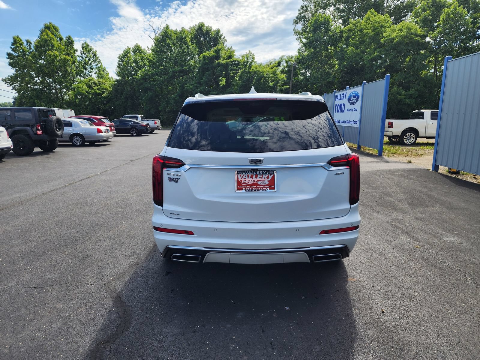 Used 2023 Cadillac XT6 Premium Luxury w/ Technology Package AWD/4WD image 4