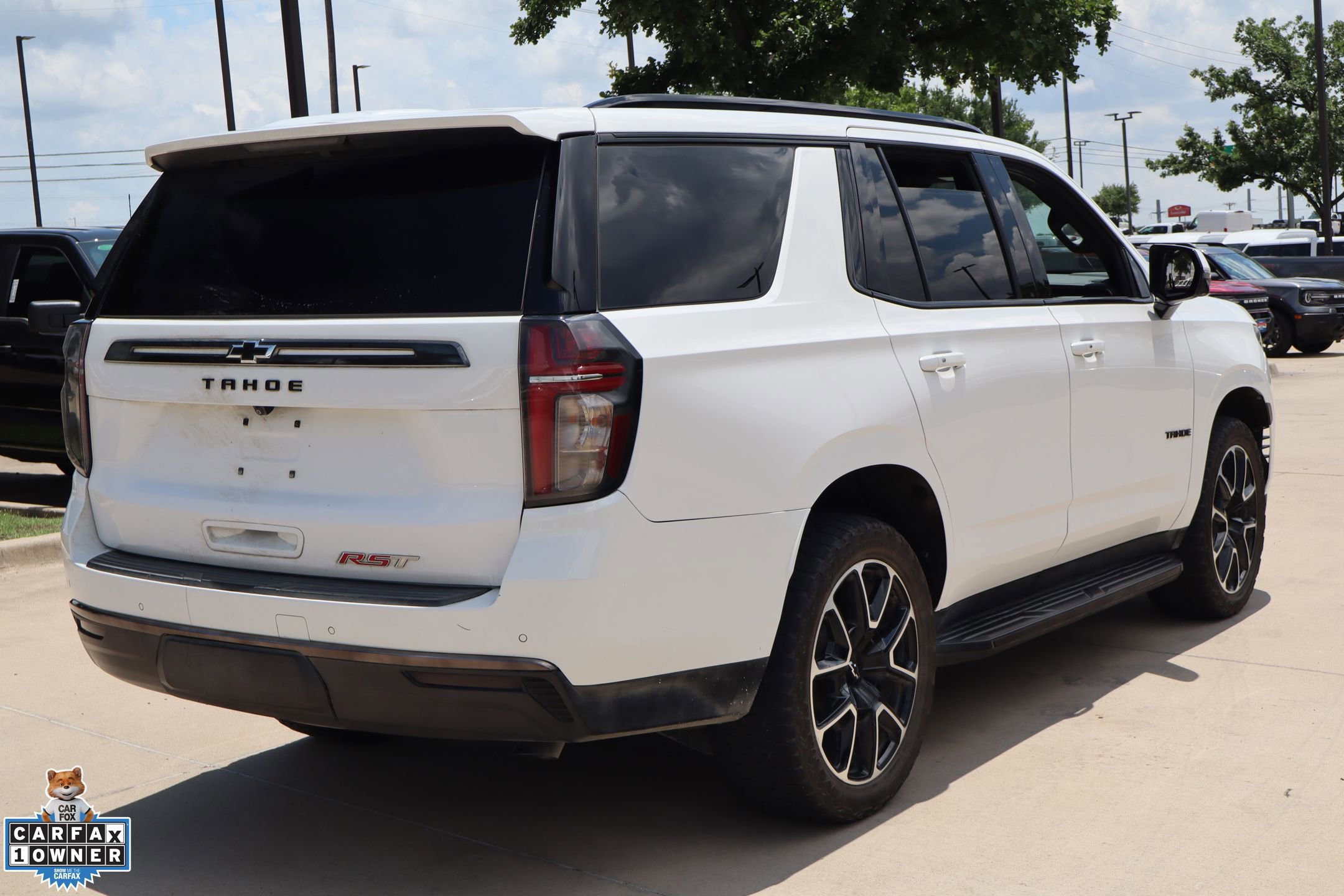 Used 2022 Chevrolet Tahoe RST w/ Luxury Package AWD/4WD image 3