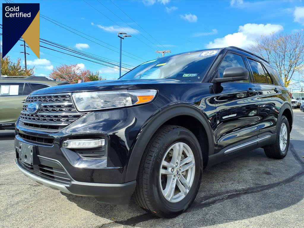 Certified 2022 Ford Explorer XLT w/ Equipment Group 202A image 1