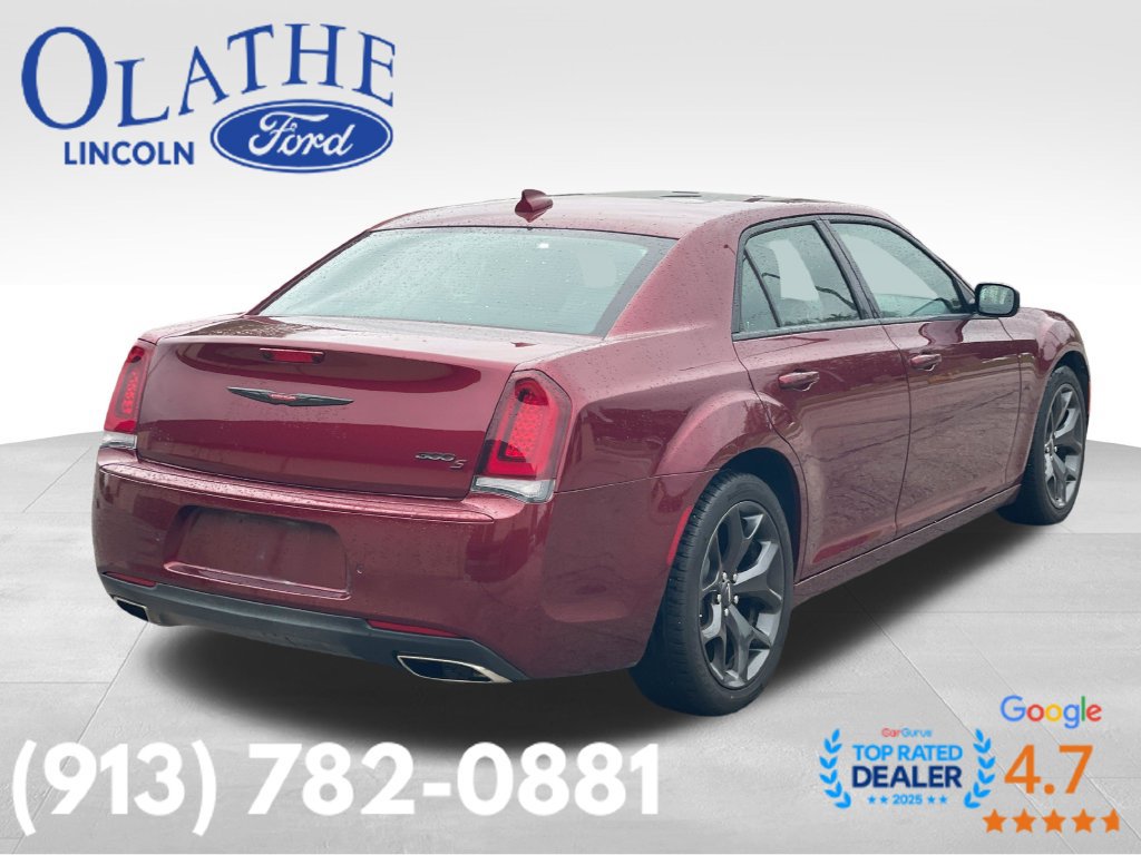 Used 2023 Chrysler 300 S RWD image 5