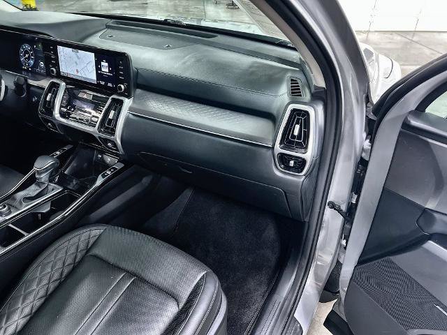 Used 2023 Kia Sorento SX AWD/4WD image 32