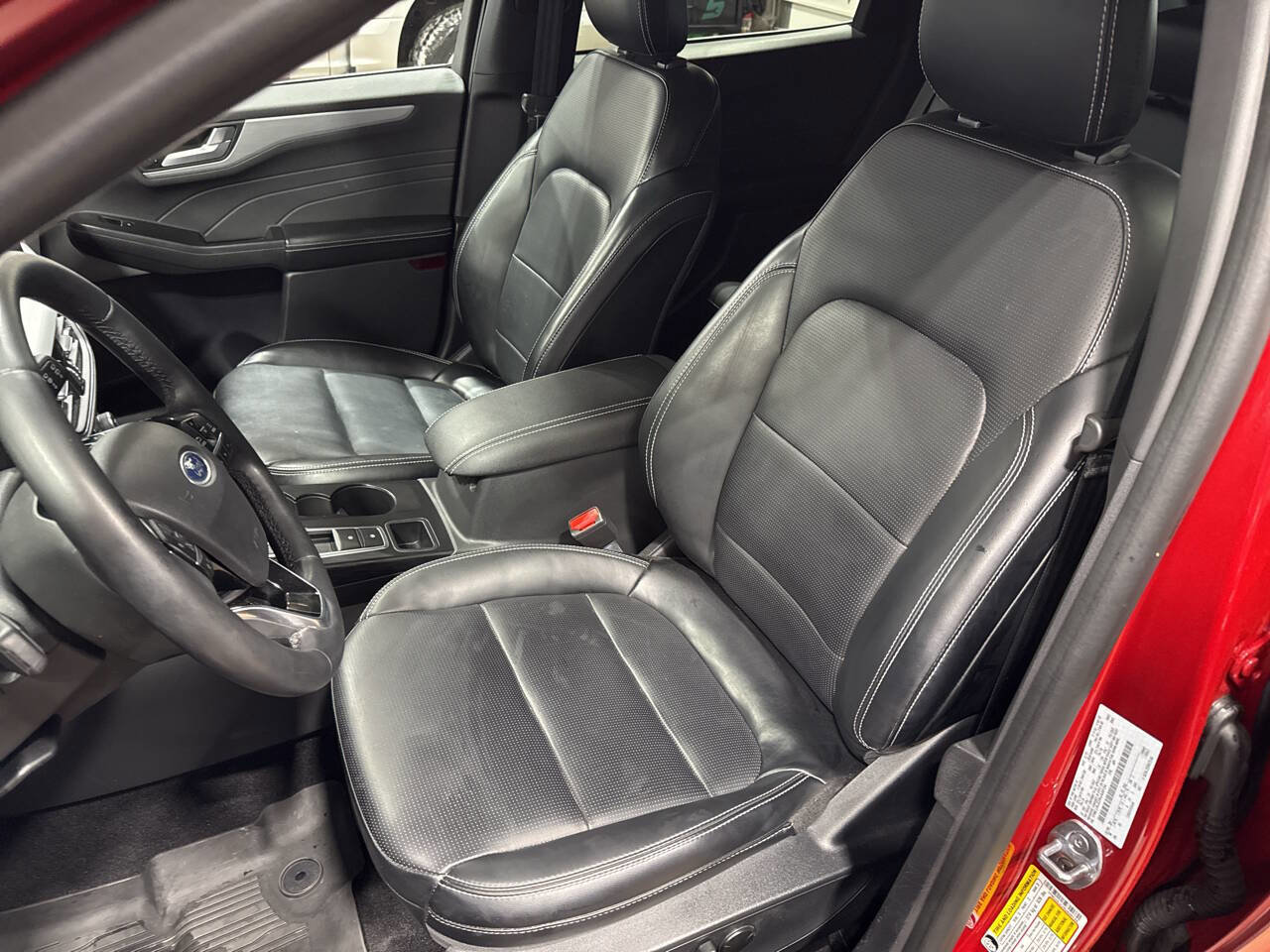 Certified 2024 Ford Escape Platinum image 29