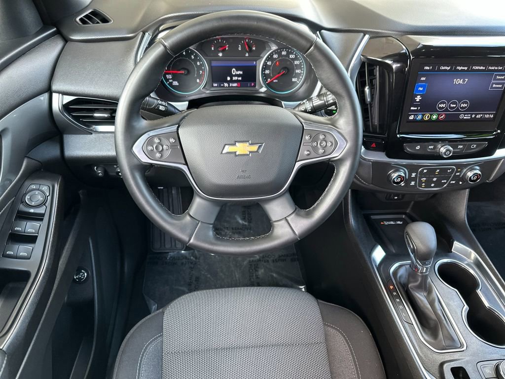 Used 2023 Chevrolet Traverse LT image 13