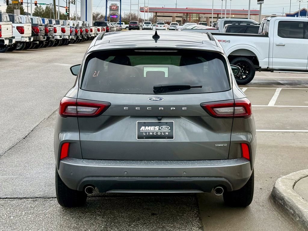 Certified 2025 Ford Escape ST-Line Elite w/ Premium Technology Package image 2