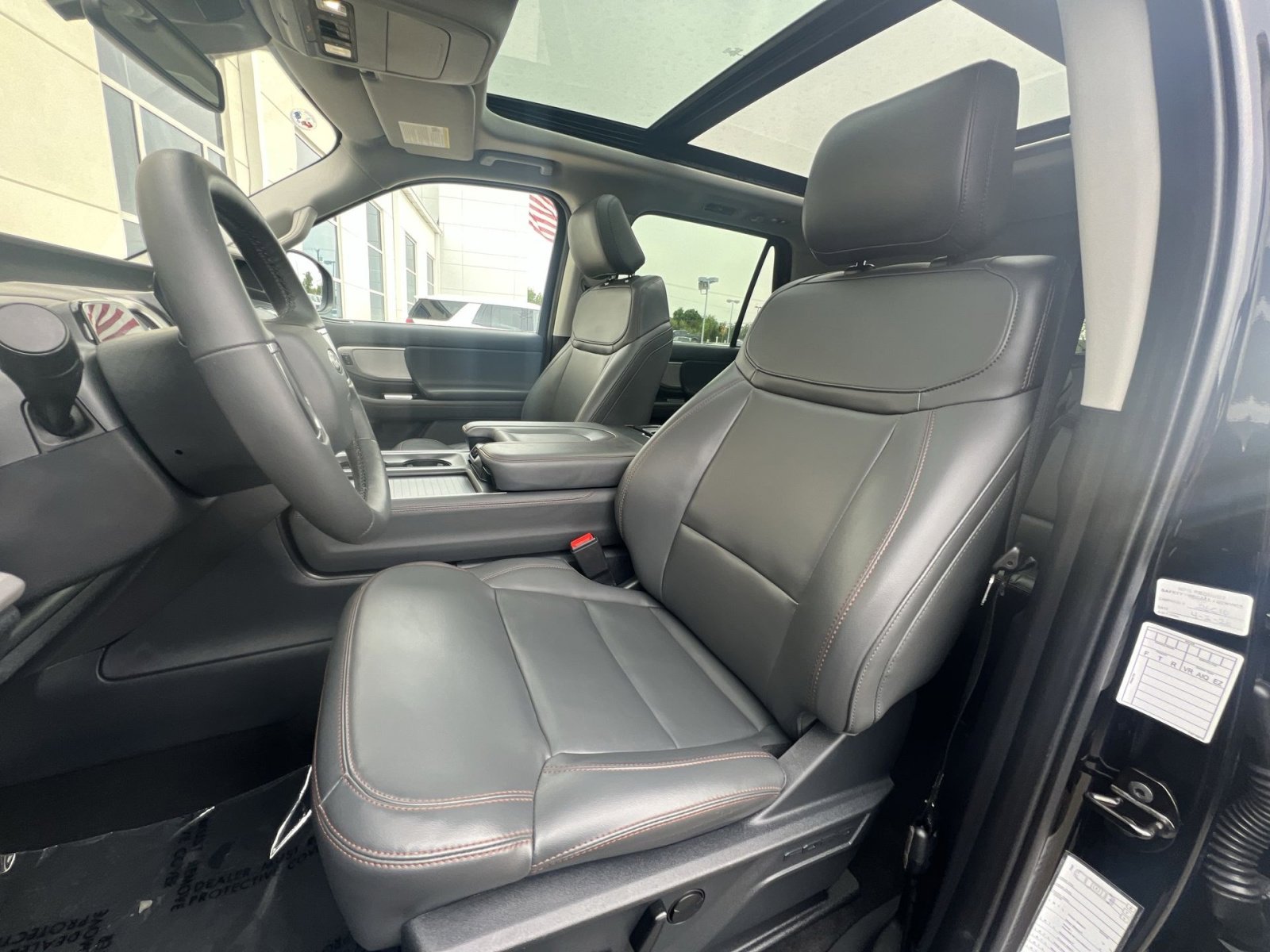 Certified 2025 Ford Expedition Active AWD/4WD image 21