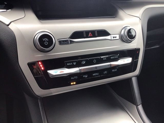 Certified 2023 Ford Explorer XLT AWD/4WD image 16