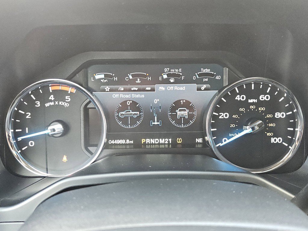 Certified 2017 Ford F350 Lariat w/ Chrome Package image 32