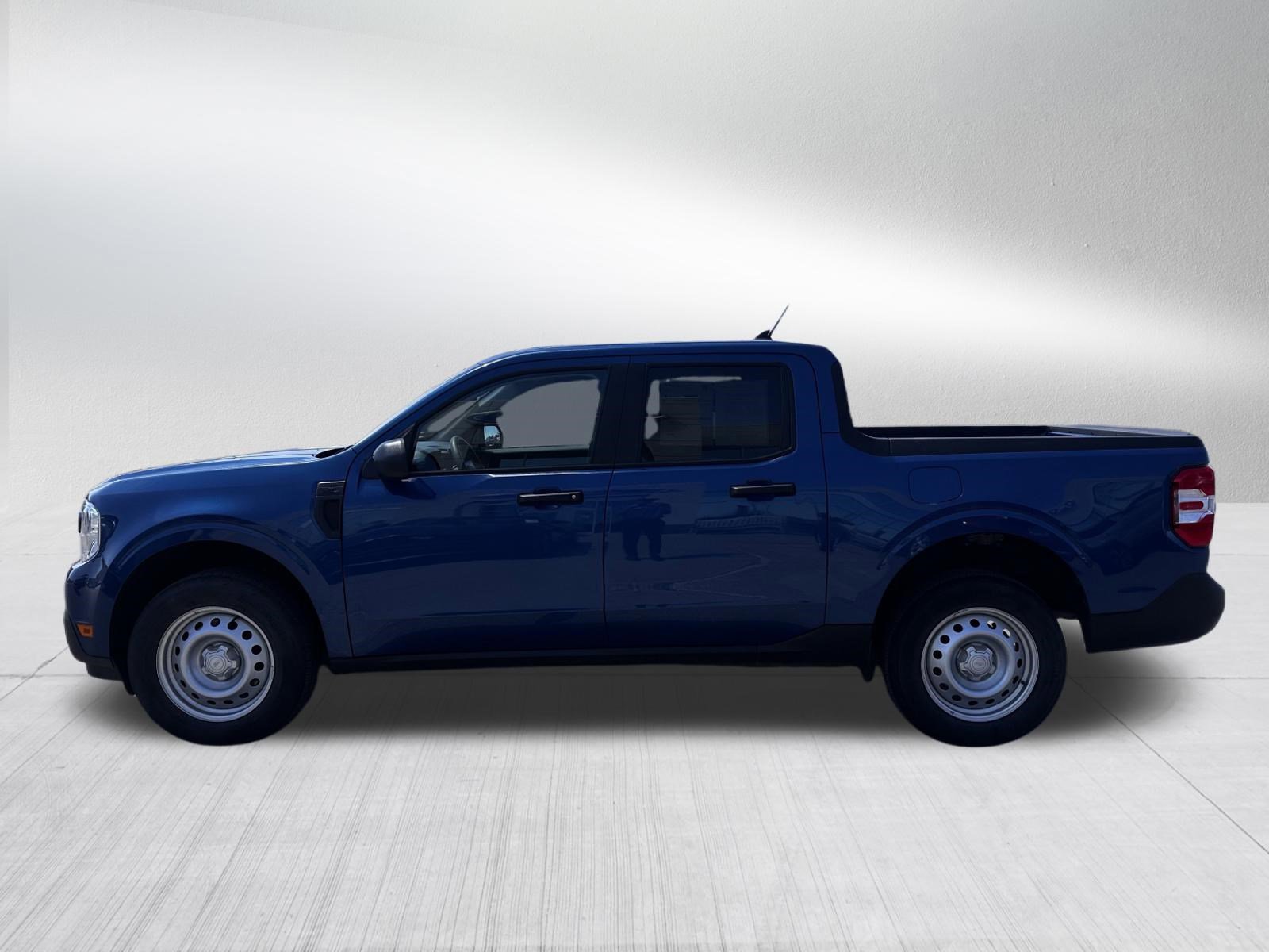 Certified 2024 Ford Maverick XL FWD image 4