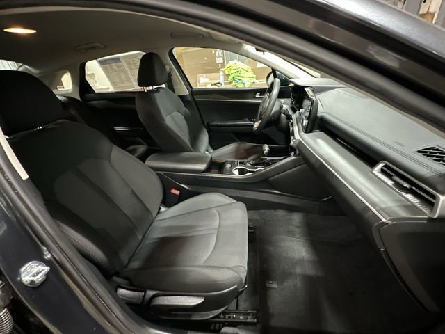 Used 2023 Kia K5 LXS image 28