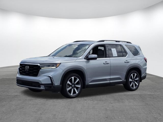 Used 2025 Honda Pilot Touring image 7