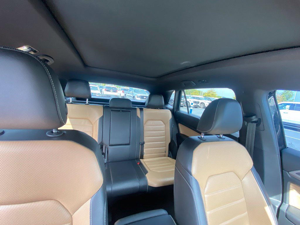 Used 2020 Volkswagen Atlas Cross Sport SEL Premium AWD/4WD image 29