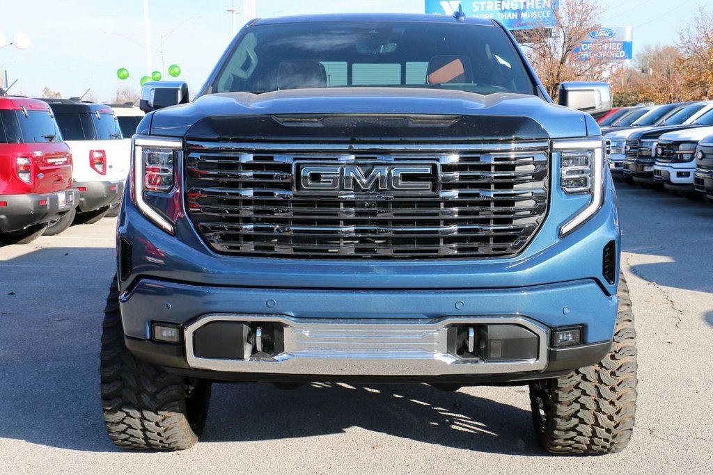Used 2025 GMC Sierra 1500 Denali Ultimate image 3