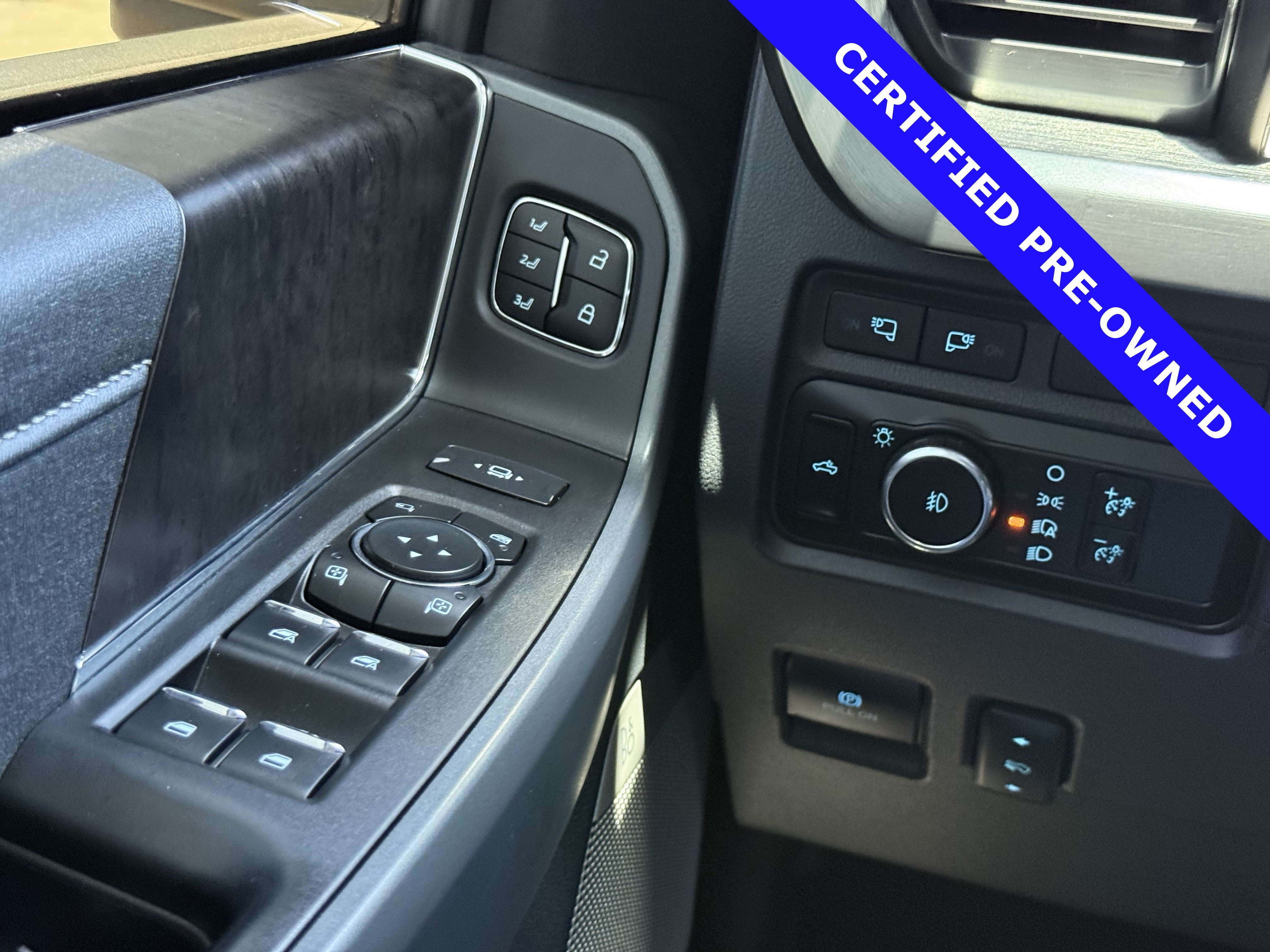 Certified 2023 Ford F350 Lariat w/ Lariat Ultimate Package AWD/4WD image 28