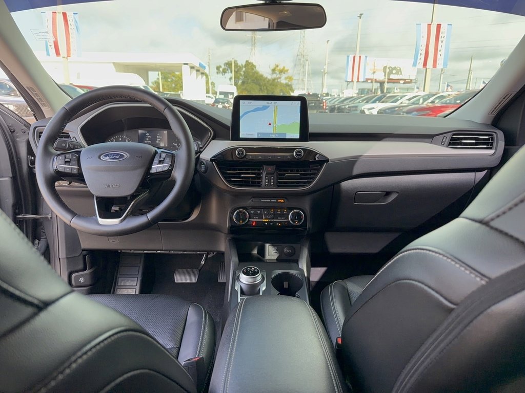 Certified 2022 Ford Escape SEL image 29