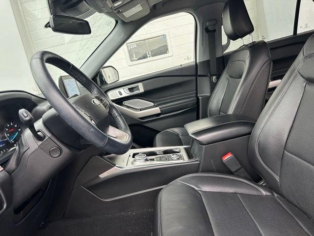 Certified 2023 Ford Explorer Limited w/ Limited Technology Package AWD/4WD image 8