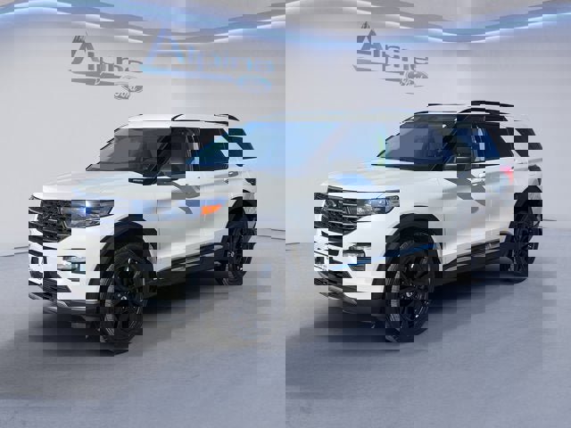 Certified 2022 Ford Explorer XLT w/ Equipment Group 202A