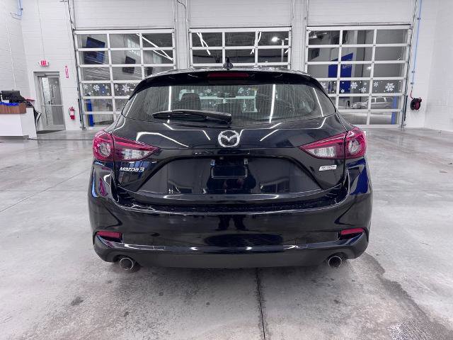 Used 2018 MAZDA MAZDA3 Touring image 4