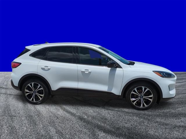 Certified 2021 Ford Escape SE w/ SE Sport Appearance Package FWD image 3