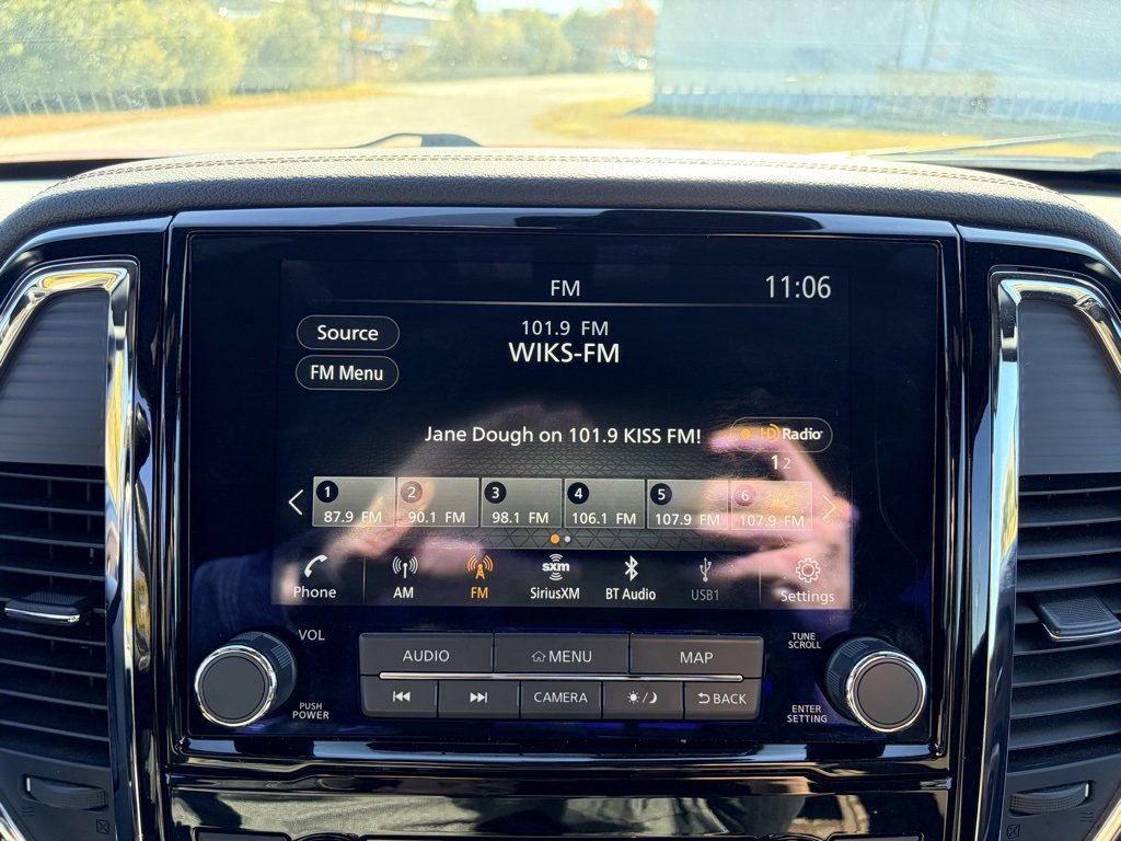 Used 2021 Nissan Titan Platinum Reserve w/ Moonroof Package image 11