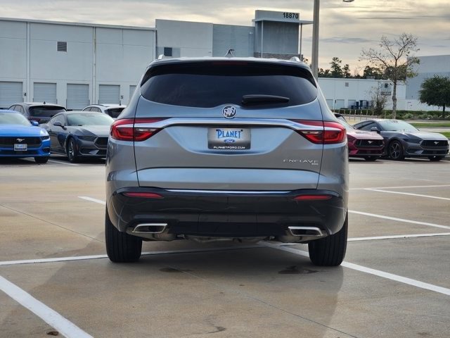Used 2019 Buick Enclave Essence image 4