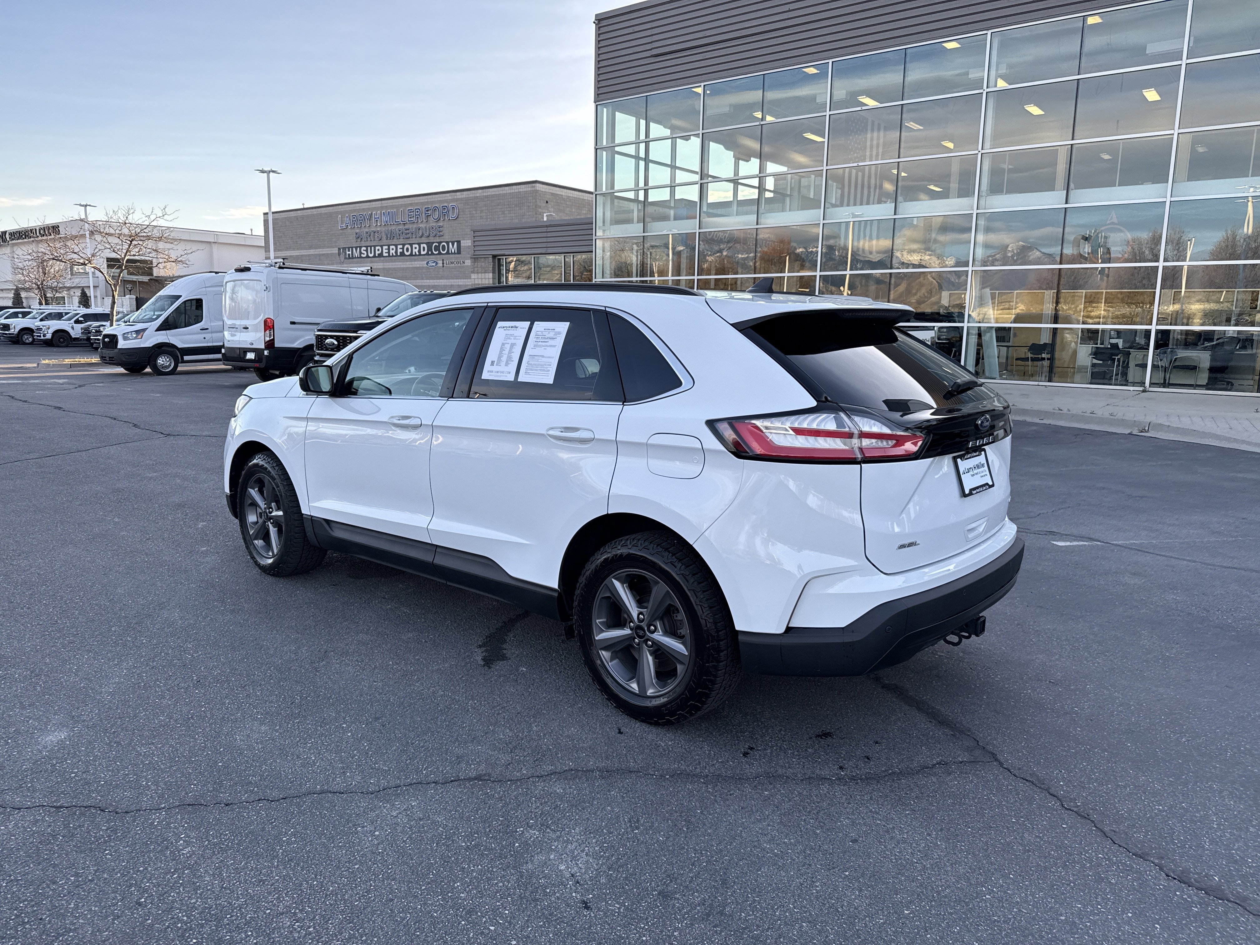 Certified 2022 Ford Edge SEL w/ Sport Appearance Package image 3