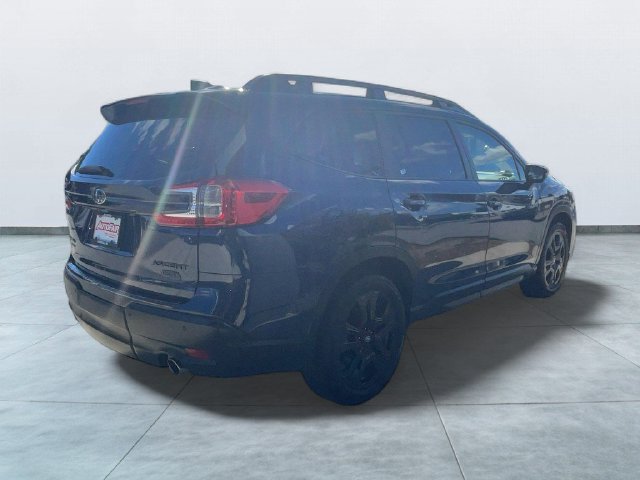 Used 2023 Subaru Ascent Onyx Edition AWD/4WD image 7