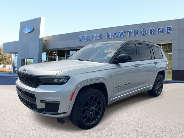 Used 2023 Jeep Grand Cherokee L Summit AWD/4WD image 3