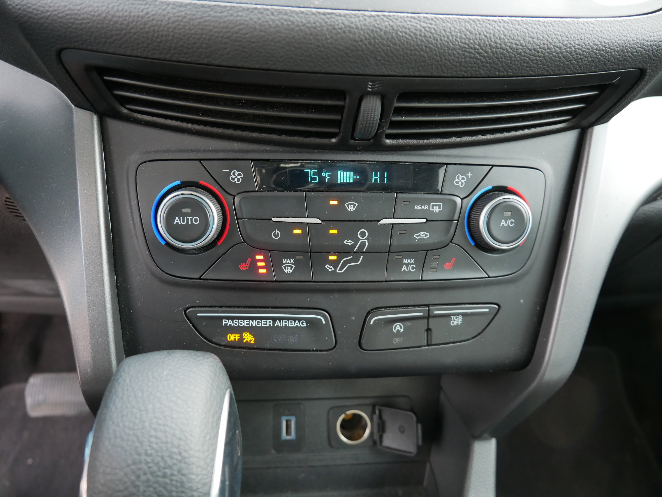 Certified 2018 Ford Escape SE image 22